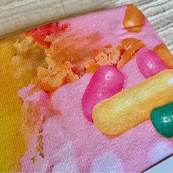 NEW Round 4’ Large Donut Beach Towel NWT Over 4 Feet - Picture 2 of 10